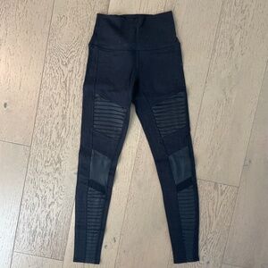 ALO YOGA Motto High Waisted Leggings